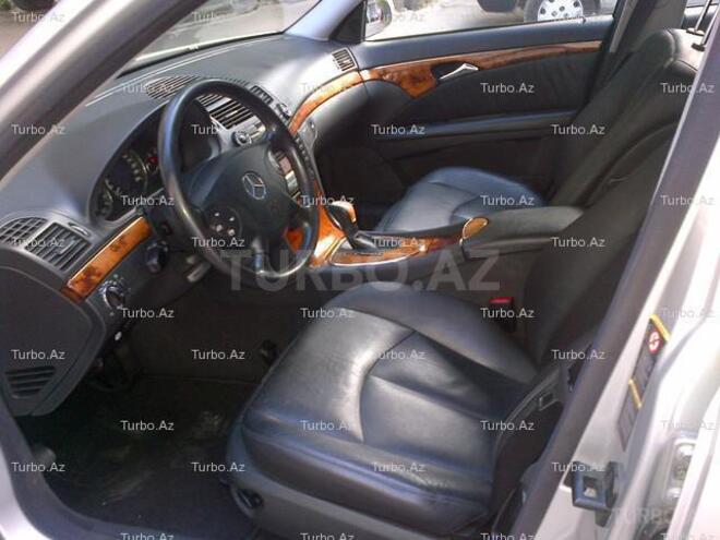 Mercedes E 270 2002, 245,000 km - 2.7 l - Bakı