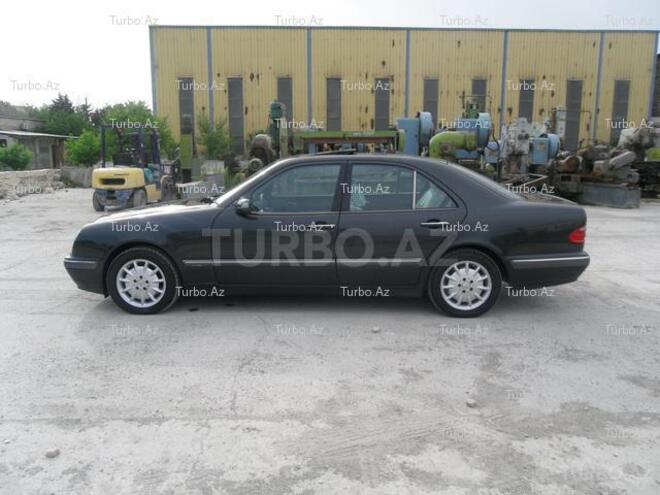 Mercedes E 240 2001, 205,000 km - 2.6 л - Bakı