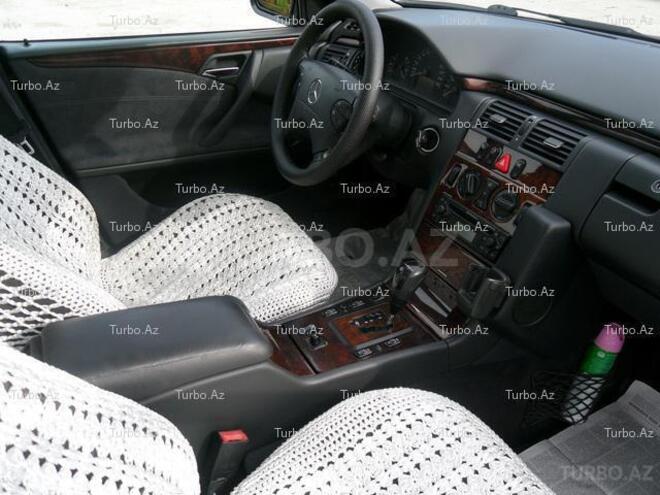 Mercedes E 240 2001, 205,000 km - 2.6 л - Bakı