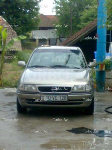 Opel Astra 1996, 221,261 km - 1.6 л - Bakı