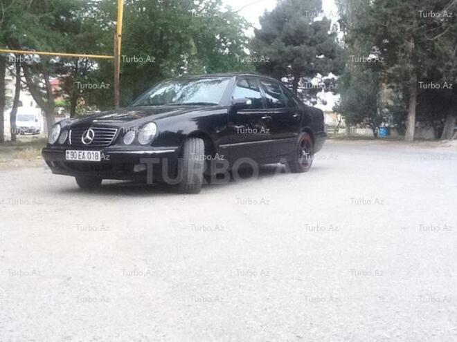 Mercedes E 430 2001, 169,000 km - 4.3 l - Bakı