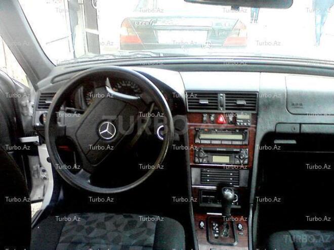 Mercedes C 220 1999, 177,000 km - 2.2 l - Bakı