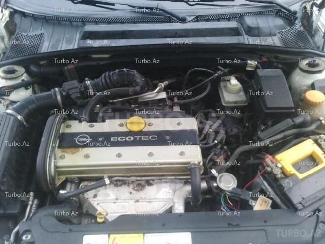 Opel Vectra 1996, 318,000 km - 1.8 l - Bakı