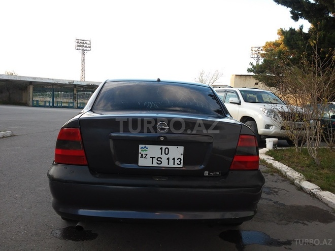 Opel Vectra 1996, 285,000 km - 1.8 l - Sumqayıt