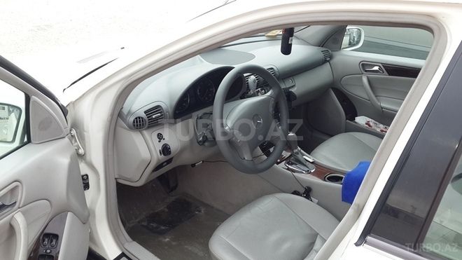 Mercedes C 280 2005, 255,000 km - 3.0 l - Bakı