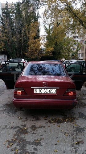 Mercedes E 220 1994, 411,407 km - 2.2 l - Bakı