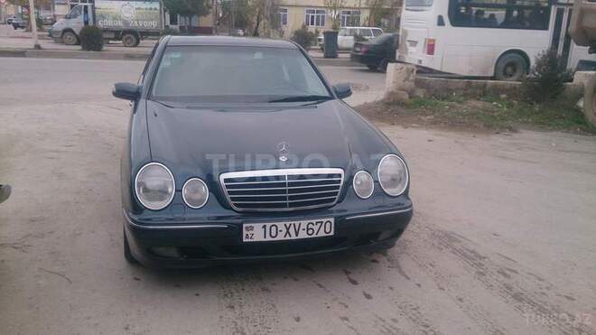 Mercedes E 270 2000, 319,000 km - 2.7 l - Sumqayıt