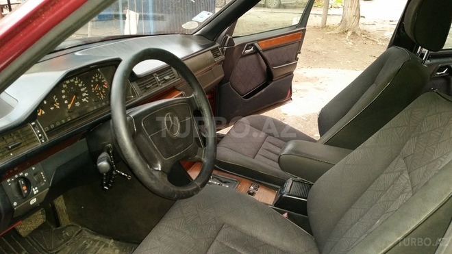 Mercedes E 220 1994, 411,407 km - 2.2 l - Bakı