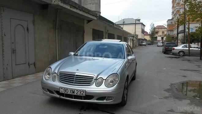 Mercedes E 220 2002, 170,000 km - 2.2 l - Bakı