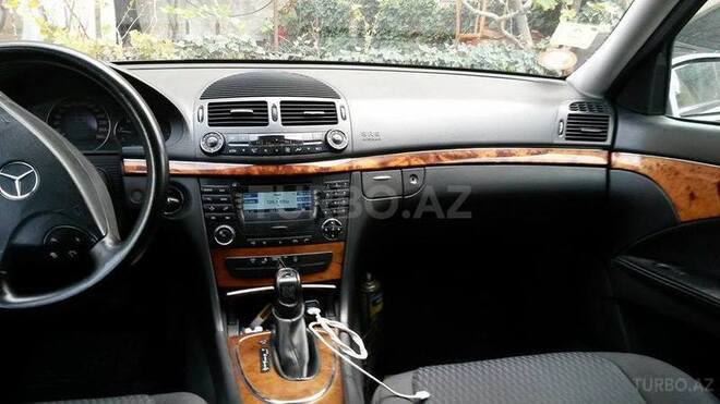Mercedes E 220 2002, 170,000 km - 2.2 l - Bakı