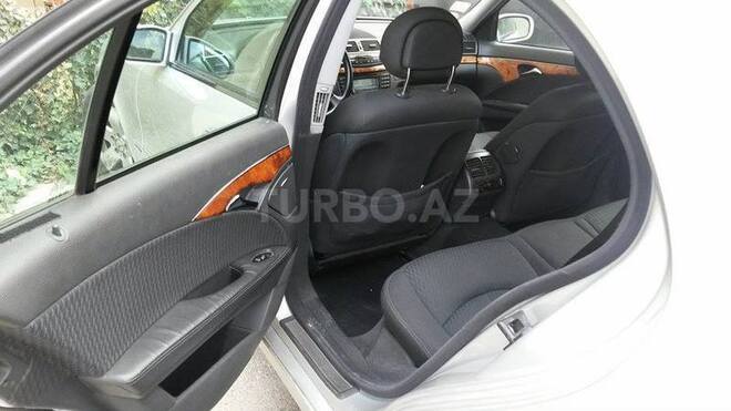 Mercedes E 220 2002, 170,000 km - 2.2 l - Bakı