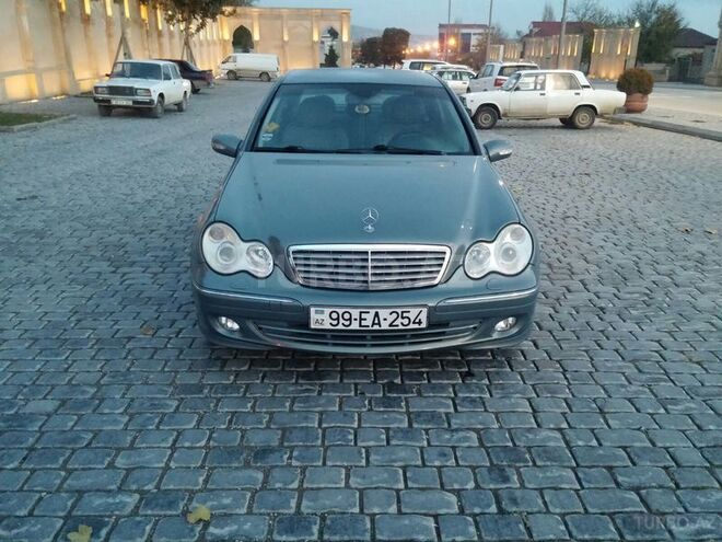 Mercedes C 180 2004, 230,000 km - 1.8 л - Balakən