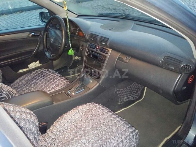 Mercedes C 180 2004, 230,000 km - 1.8 л - Balakən