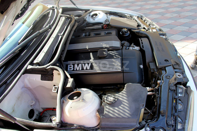 BMW 325 2002, 113,000 km - 2.5 l - Bakı