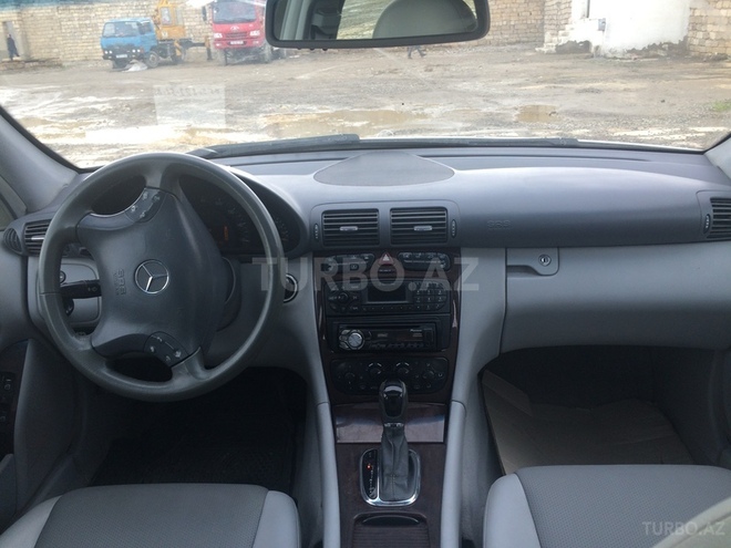 Mercedes C 240 2003, 252,000 km - 2.6 l - Sumqayıt