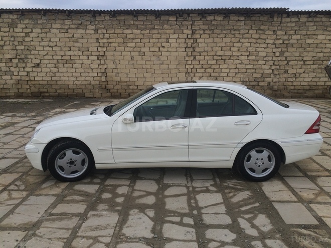 Mercedes C 240 2003, 252,000 km - 2.6 l - Sumqayıt
