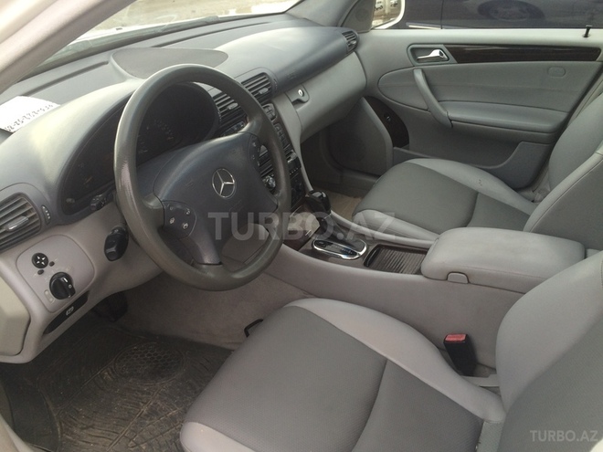 Mercedes C 240 2003, 252,000 km - 2.6 l - Sumqayıt