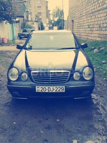 Mercedes E 240 2000, 171,000 km - 2.4 l - Gəncə