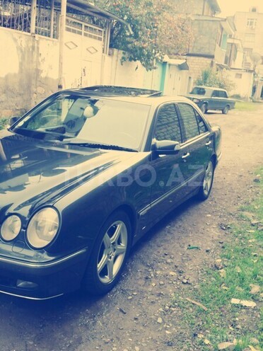 Mercedes E 240 2000, 171,000 km - 2.4 l - Gəncə