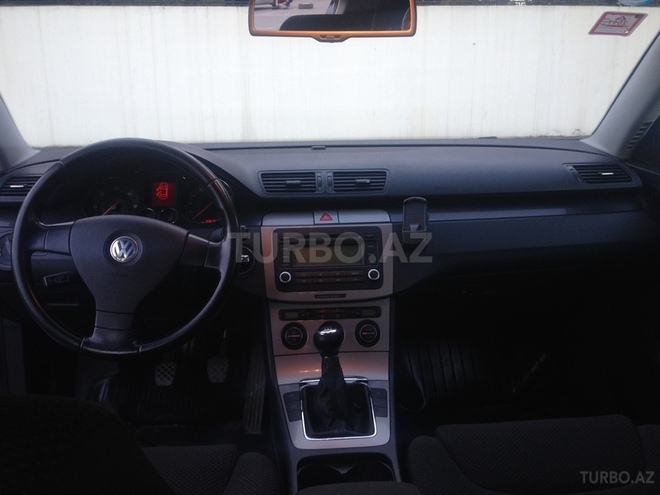 Volkswagen Passat 2006, 236,000 km - 2.0 l - Bakı