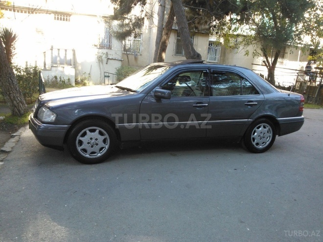 Mercedes C 180 1996, 242,000 km - 1.8 l - Bakı