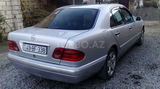 Mercedes E 290 1996, 387,230 km - 2.9 l - Saatlı
