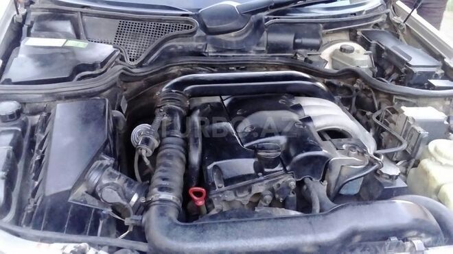 Mercedes E 290 1996, 387,230 km - 2.9 l - Saatlı
