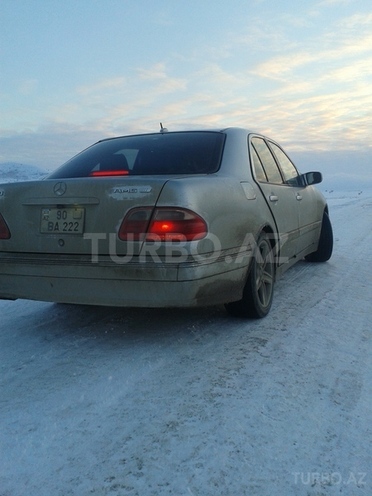 Mercedes E 320 1999, 275,000 km - 3.2 l - Bakı