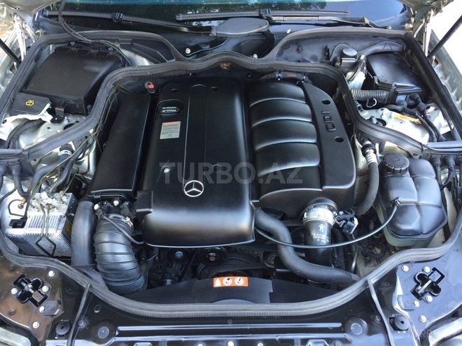 Mercedes E 220 2004, 200,000 km - 2.2 l - Bakı