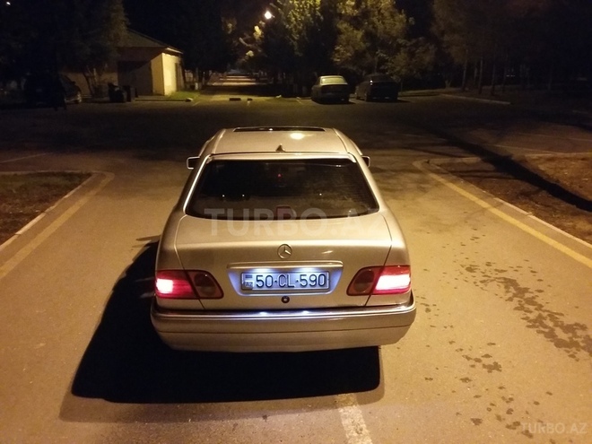 Mercedes E 230 1996, 396,000 km - 2.3 l - Sumqayıt