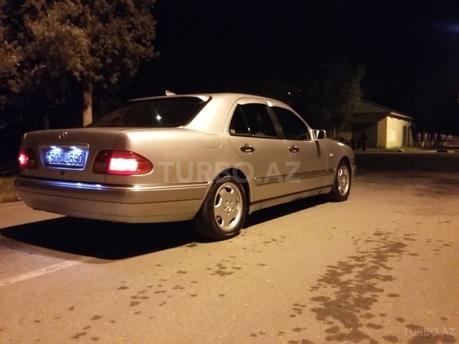 Mercedes E 230 1996, 396,000 km - 2.3 l - Sumqayıt