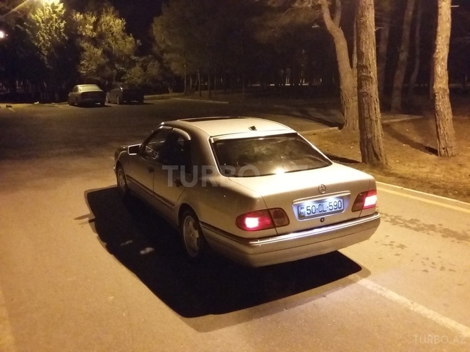 Mercedes E 230 1996, 396,000 km - 2.3 l - Sumqayıt
