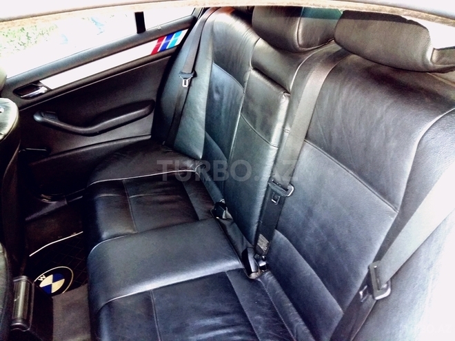 BMW 318 2001, 250,000 km - 1.9 l - Bakı