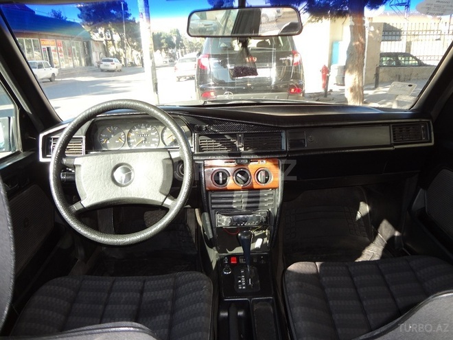 Mercedes 190 1988, 300,000 km - 2.0 l - Bakı