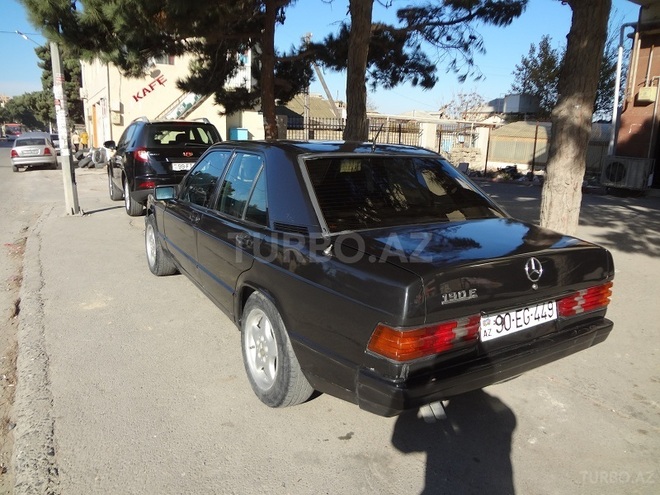Mercedes 190 1988, 300,000 km - 2.0 l - Bakı