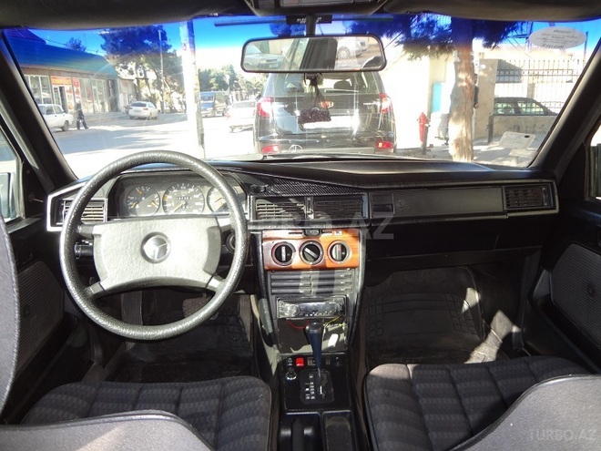 Mercedes 190 1988, 300,000 km - 2.0 l - Bakı