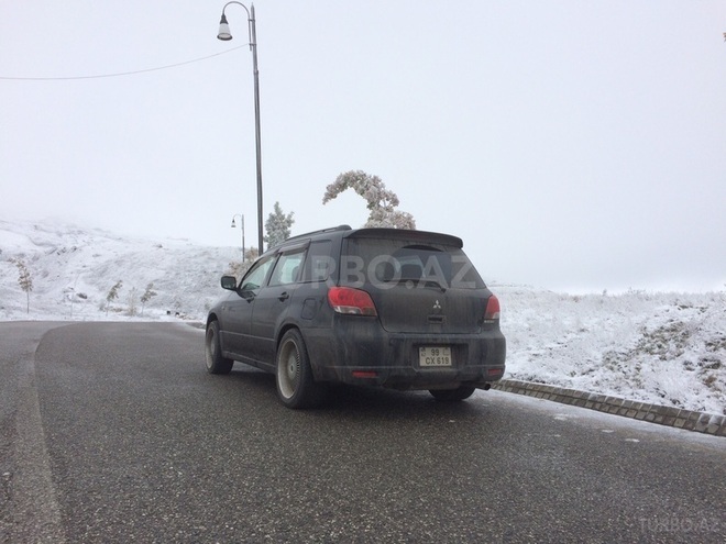 Mitsubishi Airtrek 2003, 238,000 km - 2.4 l - Bakı