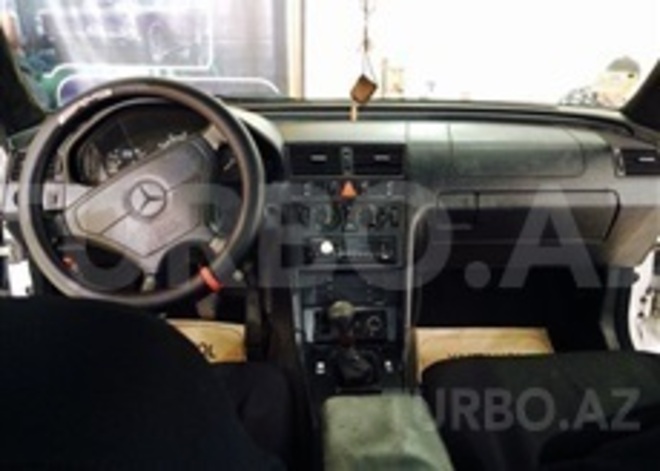 Mercedes C 180 1995, 280,000 km - 1.8 l - Bakı
