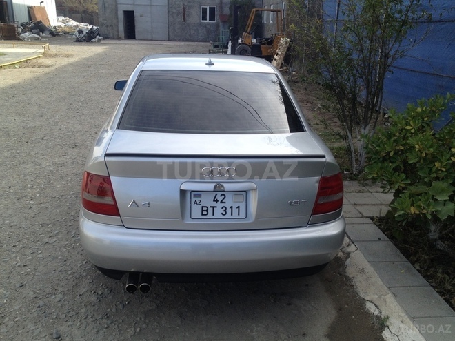 Audi A4 2000, 253,000 km - 1.8 l - Sumqayıt