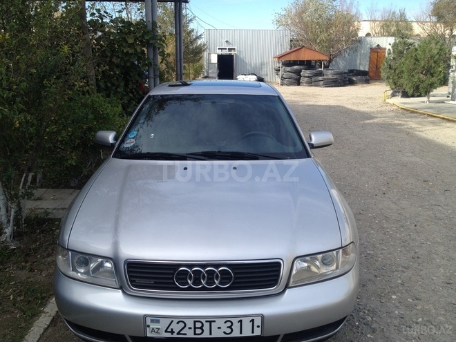 Audi A4 2000, 253,000 km - 1.8 l - Sumqayıt