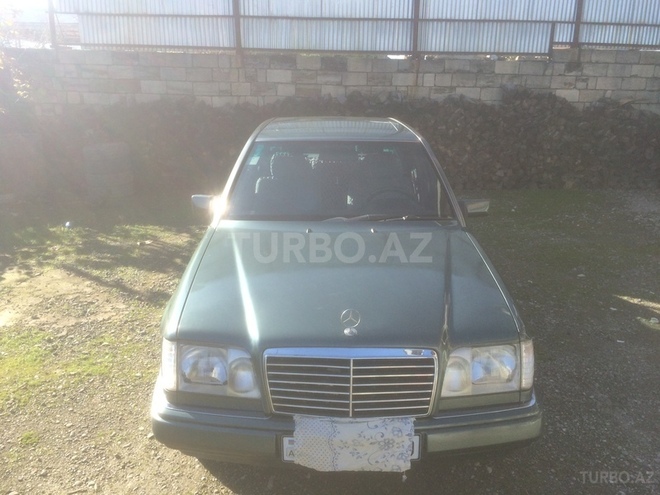 Mercedes E 220 1995, 252,477 km - 2.2 л - Masallı