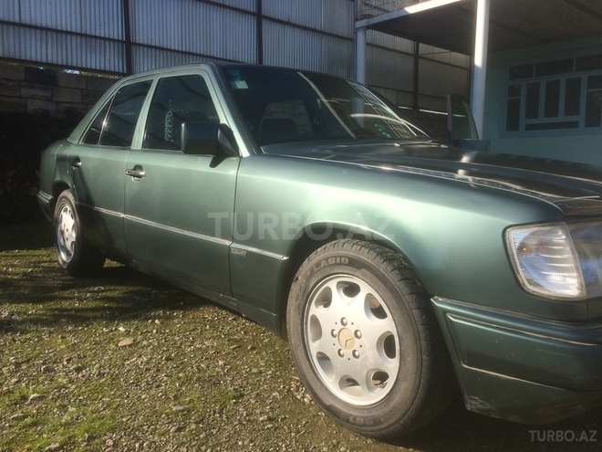 Mercedes E 220 1995, 252,477 km - 2.2 л - Masallı