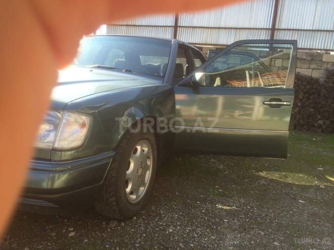 Mercedes E 220 1995, 252,477 km - 2.2 л - Masallı