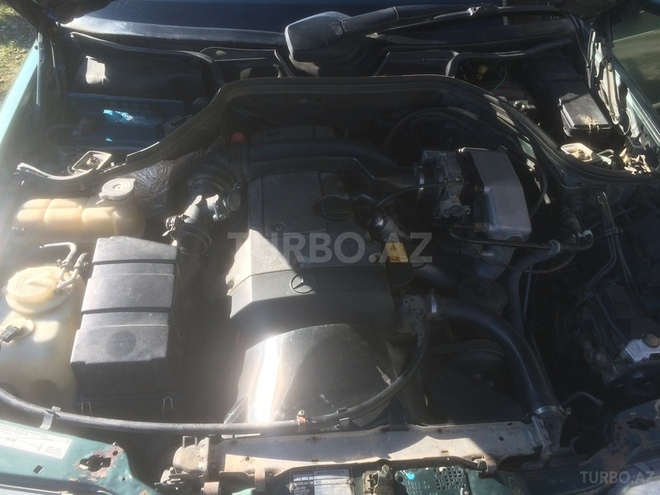 Mercedes E 220 1995, 252,477 km - 2.2 л - Masallı