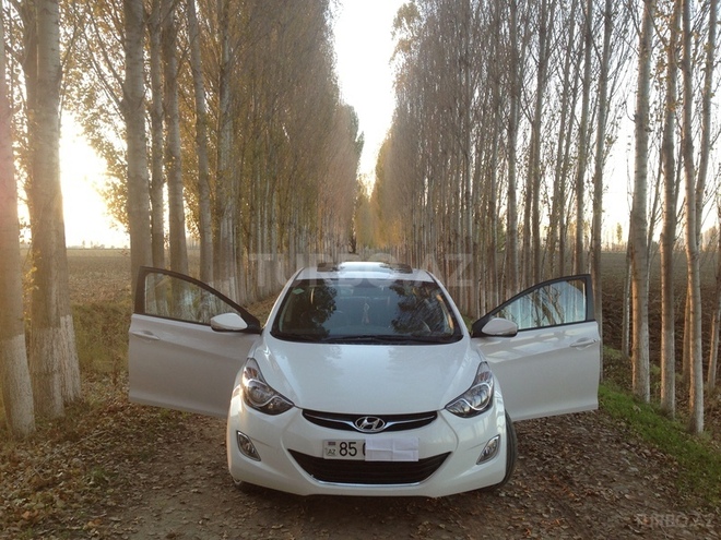 Hyundai Elantra 2013, 82,000 km - 1.8 l - Naxçıvan