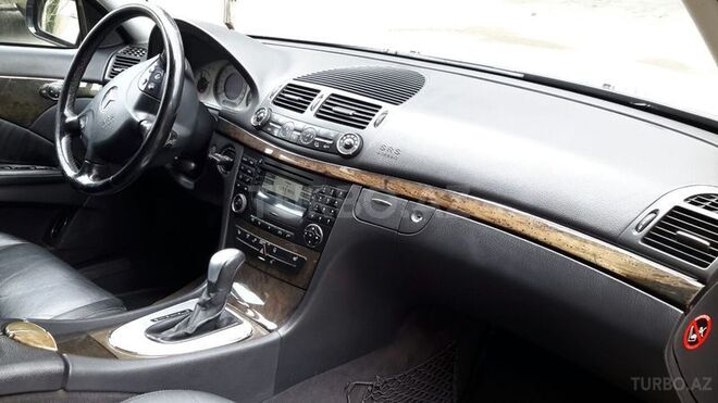 Mercedes E 240 2003, 25,000 km - 2.4 l - Bakı