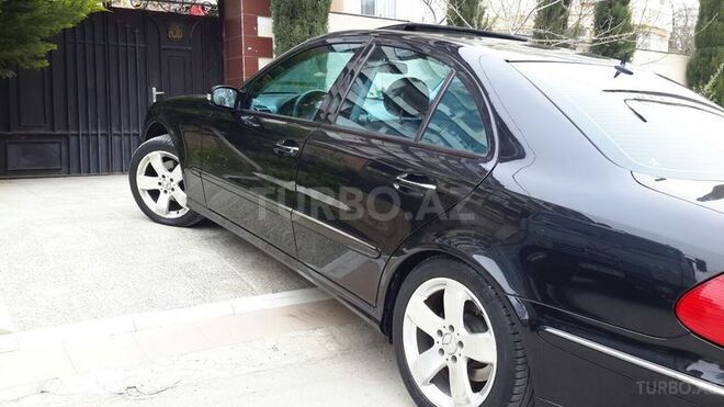 Mercedes E 240 2003, 25,000 km - 2.4 l - Bakı