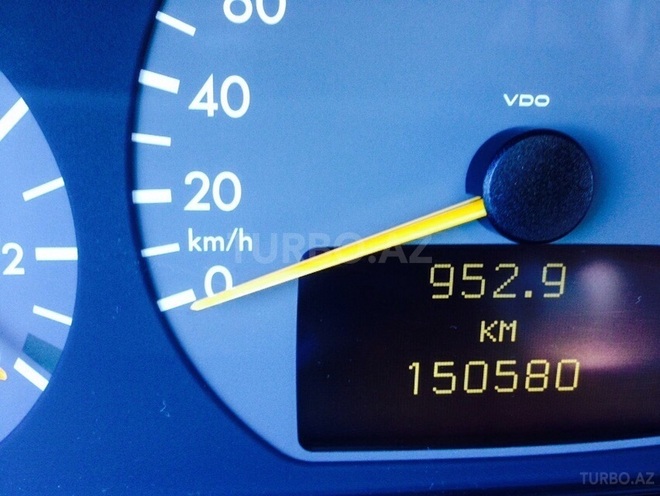 Mercedes E 240 2000, 151,000 km - 2.4 л - Bakı