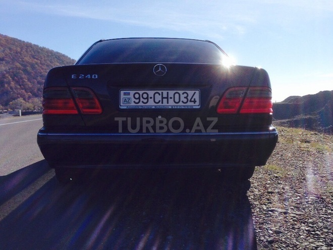Mercedes E 240 2000, 151,000 km - 2.4 л - Bakı