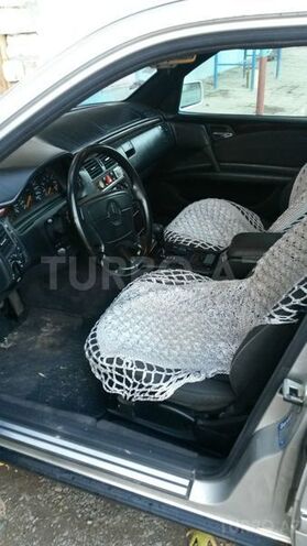 Mercedes E 230 1996, 263,000 km - 2.3 l - Ağstafa